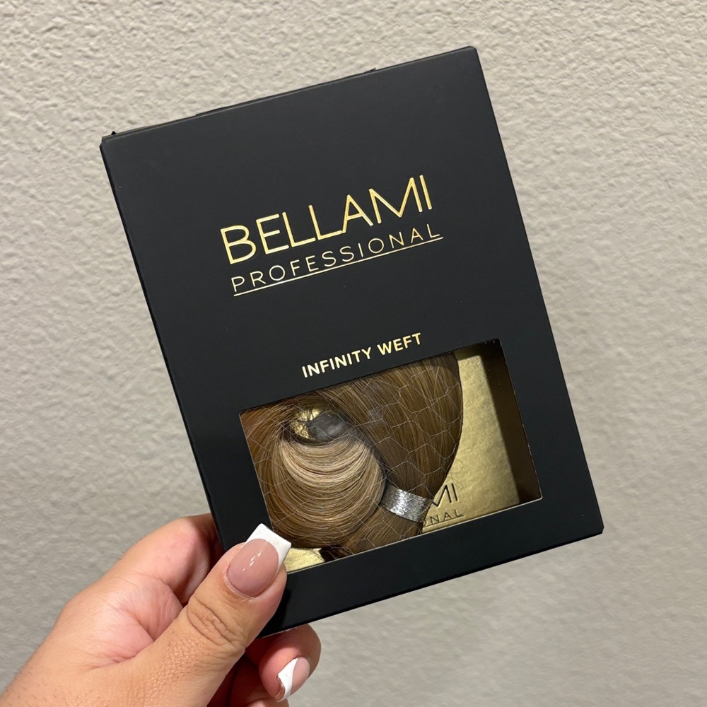 BELLAMI Infinity Weft Hair Extensions - Vanilla latte #8/8/60 Hybrid Blend 24”